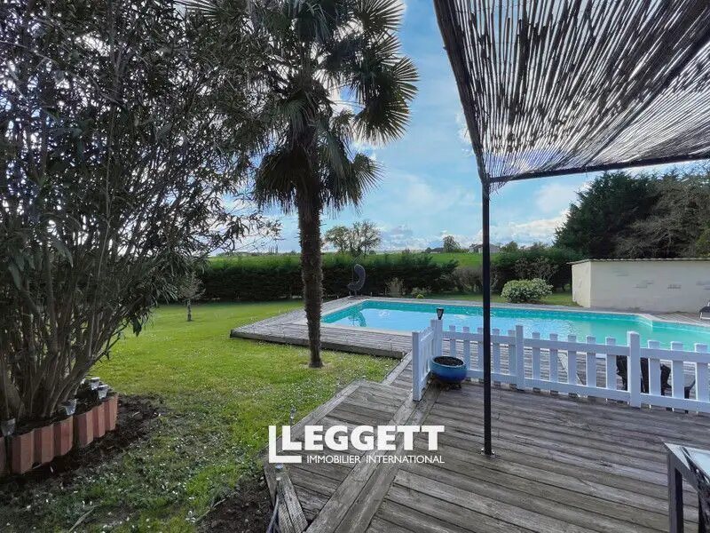 Maison à vendre, 181m², Mensignac