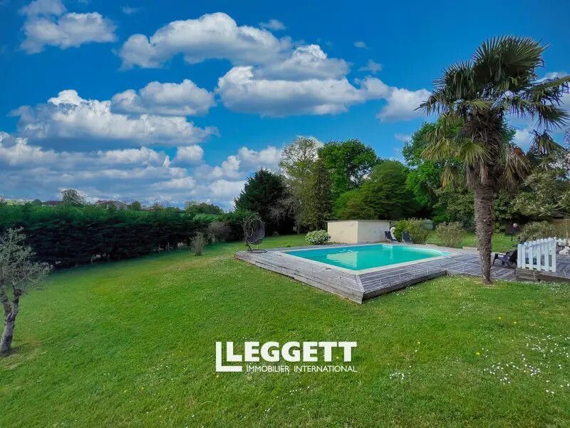 Maison à vendre, 181m², Mensignac