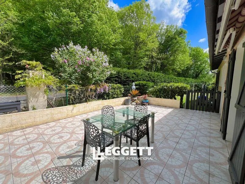 Maison à vendre, 181m², Mensignac