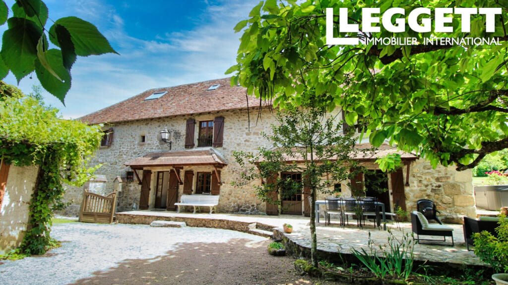 Maison à vendre, 177m², Abjat-sur-Bandiat