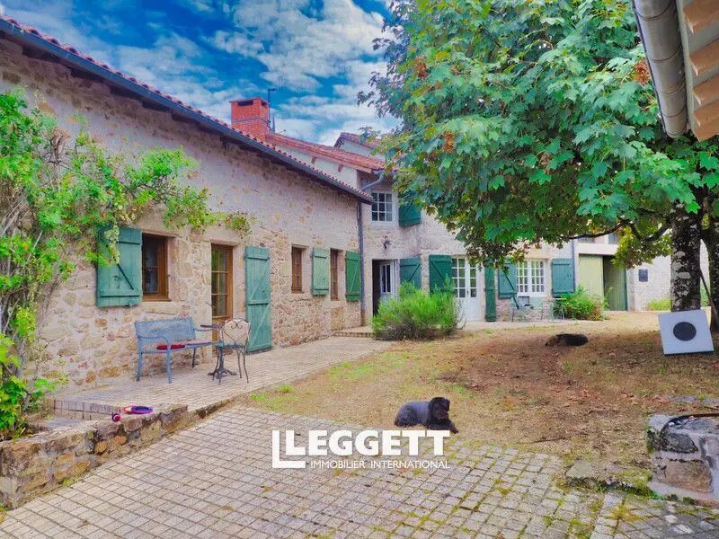 Maison à vendre, 268m², Nontron