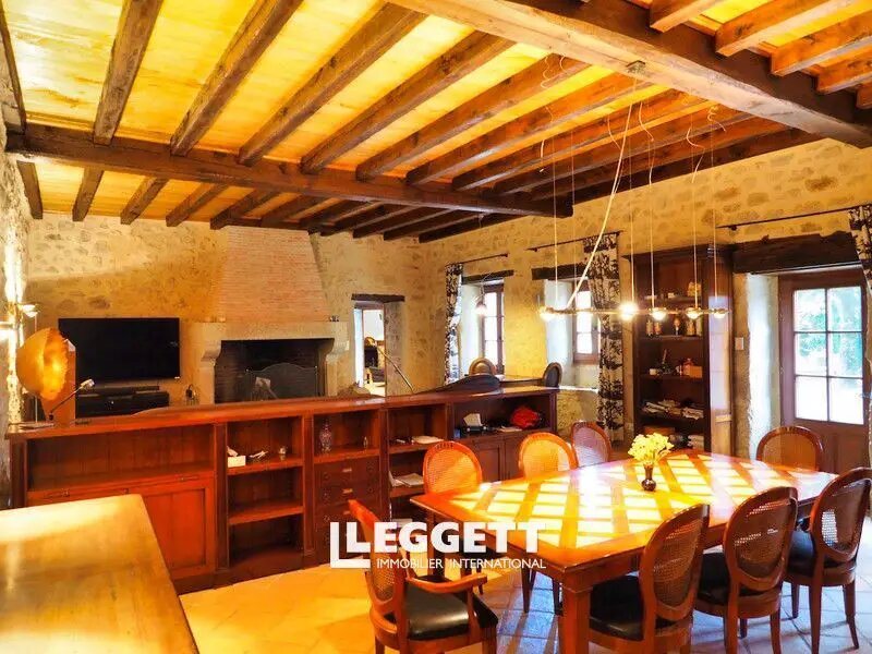 Maison à vendre, 268m², Nontron