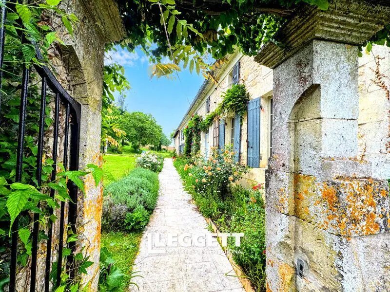 Maison à vendre, 230m², Neuvicq
