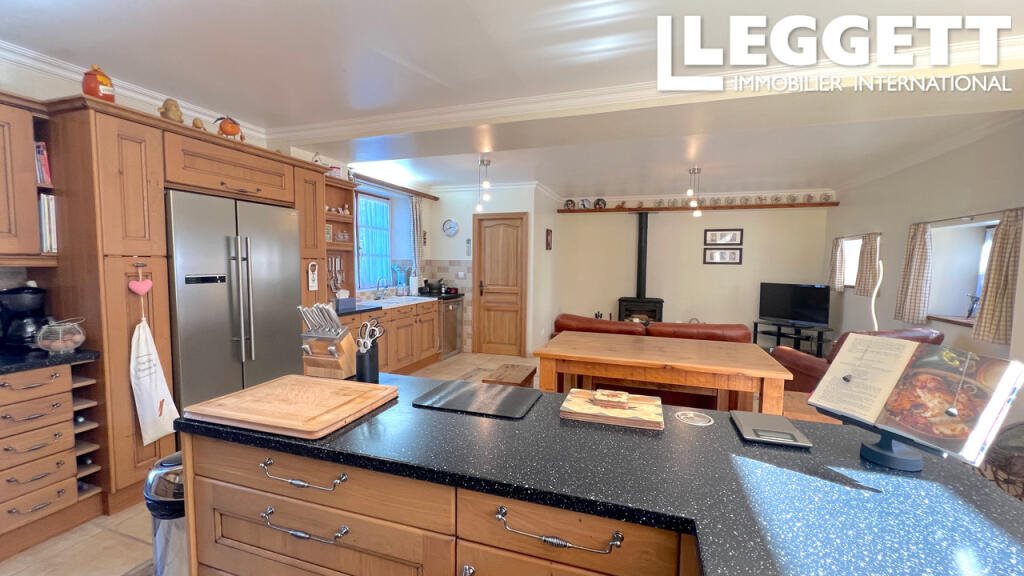 Maison à vendre, 273m², Sazeray
