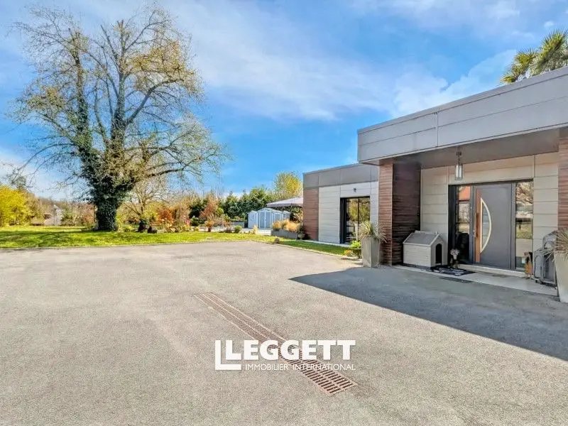 Maison à vendre, 243m², Lubersac