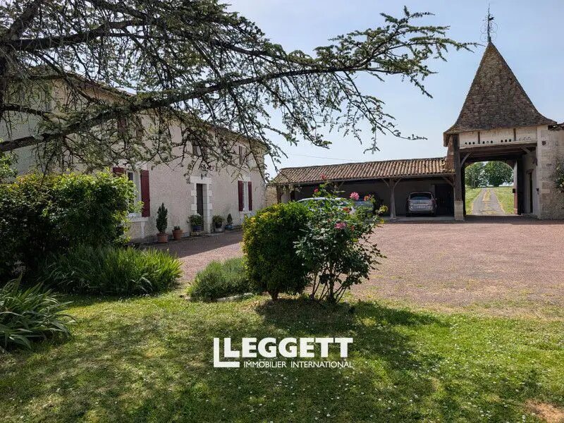 Maison à vendre, 341m², Condéon