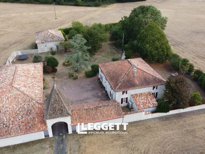 Maison à vendre, 341m², Condéon