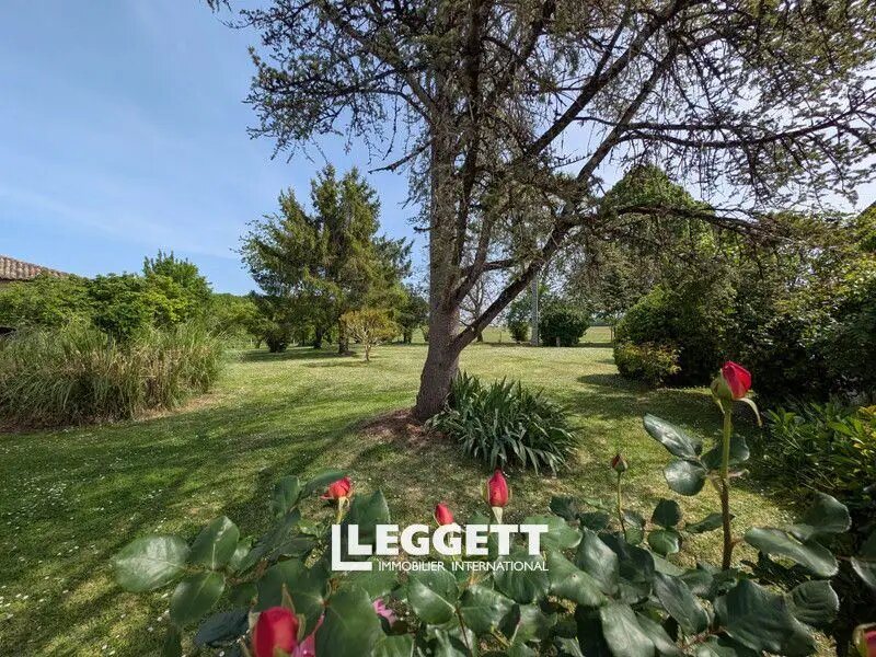 Maison à vendre, 341m², Condéon