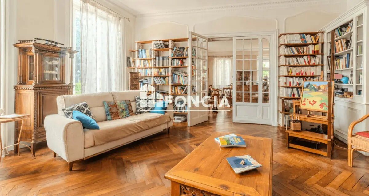 Maison à vendre, 390m², Roanne