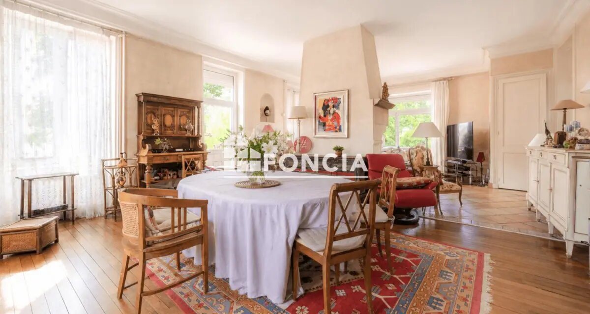 Maison à vendre, 390m², Roanne