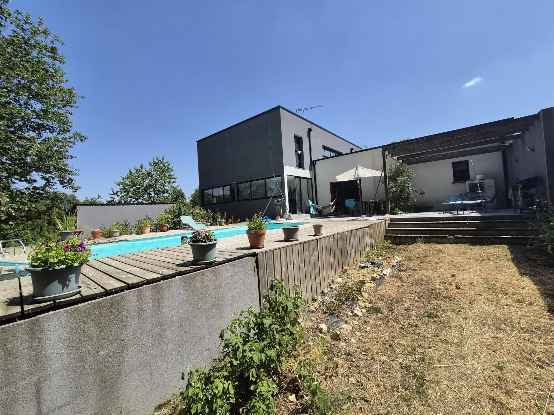 Maison à vendre, 229m², Montamisé