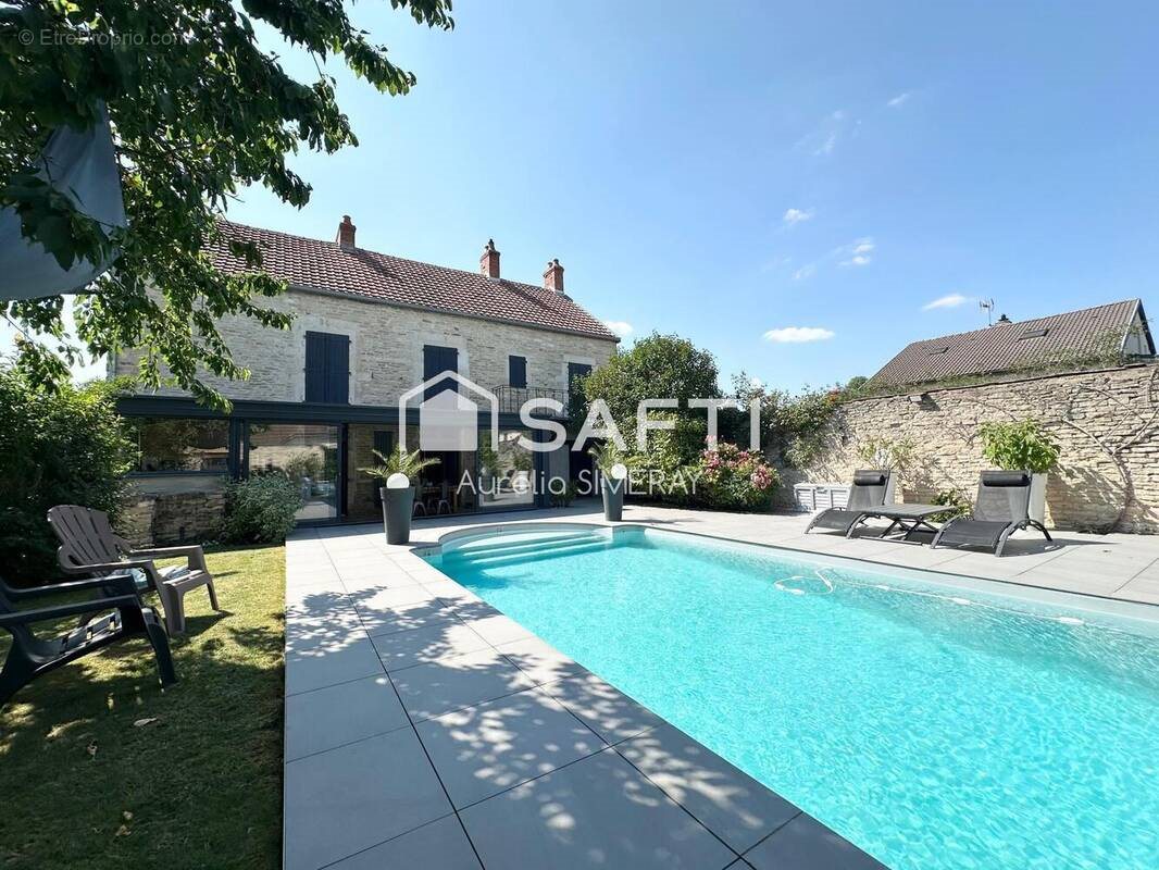 Maison à vendre, 155m², Savigny-le-Sec