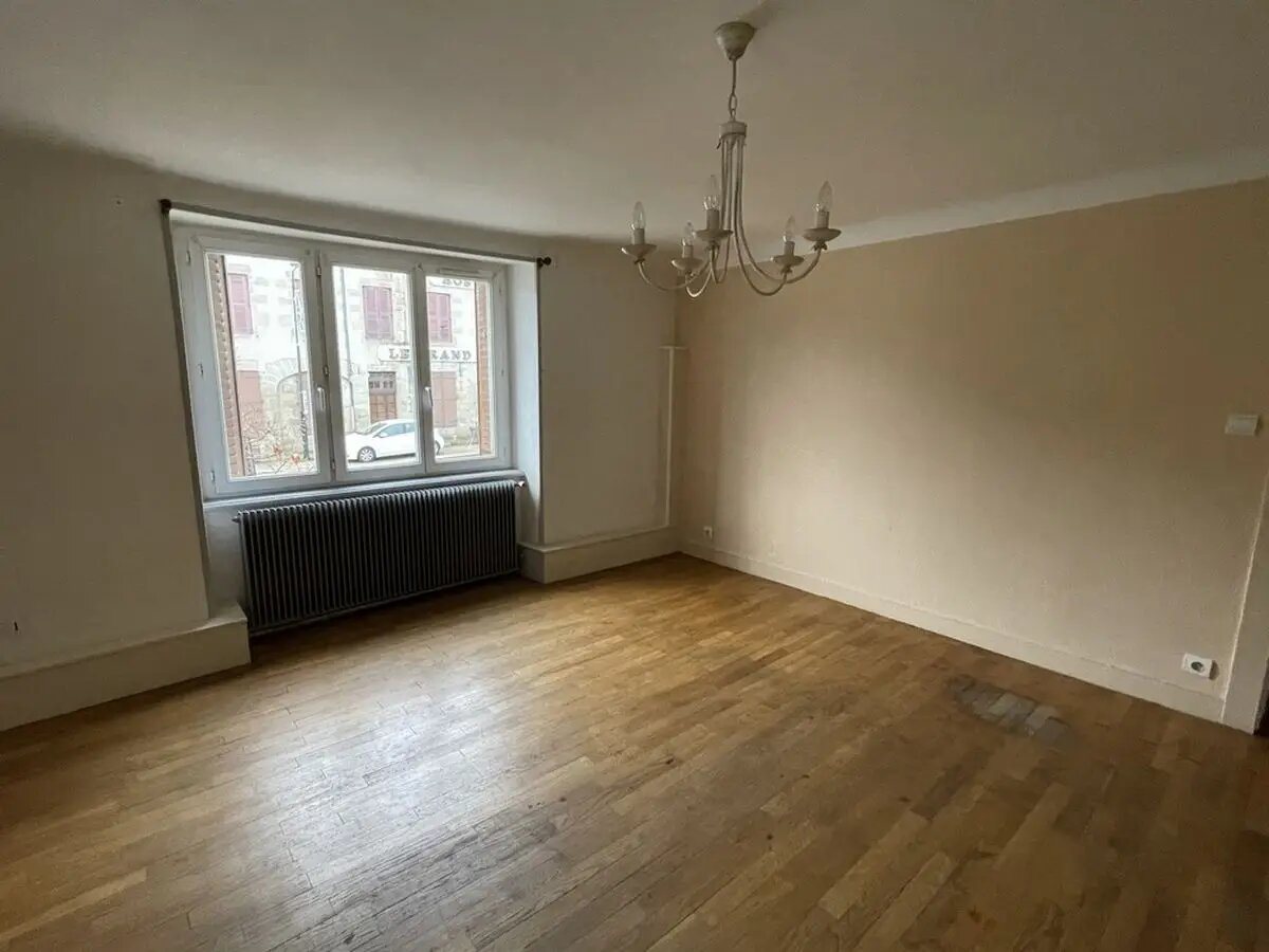 Appartement à louer, 69m², Saint-Léonard-de-Noblat
