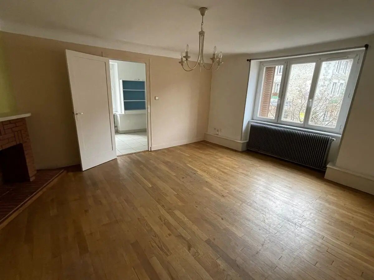 Appartement à louer, 69m², Saint-Léonard-de-Noblat