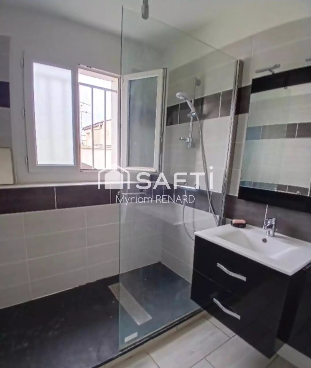 Appartement à vendre, 101m², Saintes