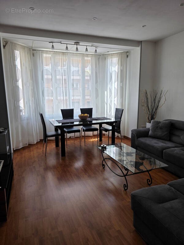 Appartement à vendre, 75m², Antibes