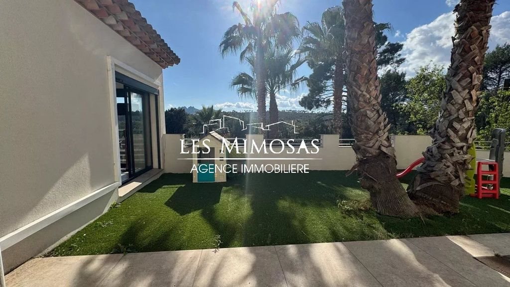 Maison à vendre, 400m², Roquebrune-sur-Argens