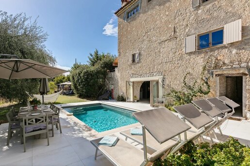 Maison 6 pièces 190 m² · à Grasse · 190 m² · 1 100 000 €