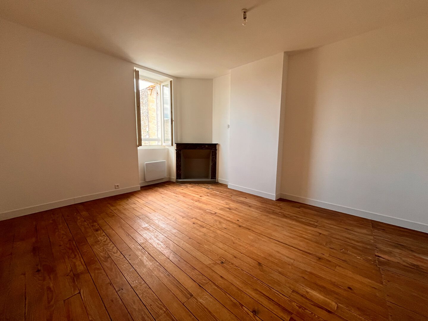 Maison à louer, 89m², Pellegrue