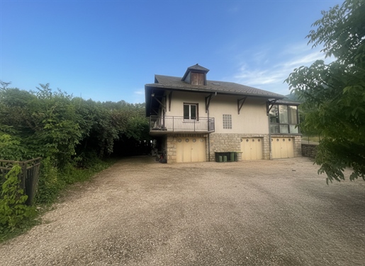 Maison 10 pièces 250 m² · à La Canourgue · 250 m² · 259 000 €