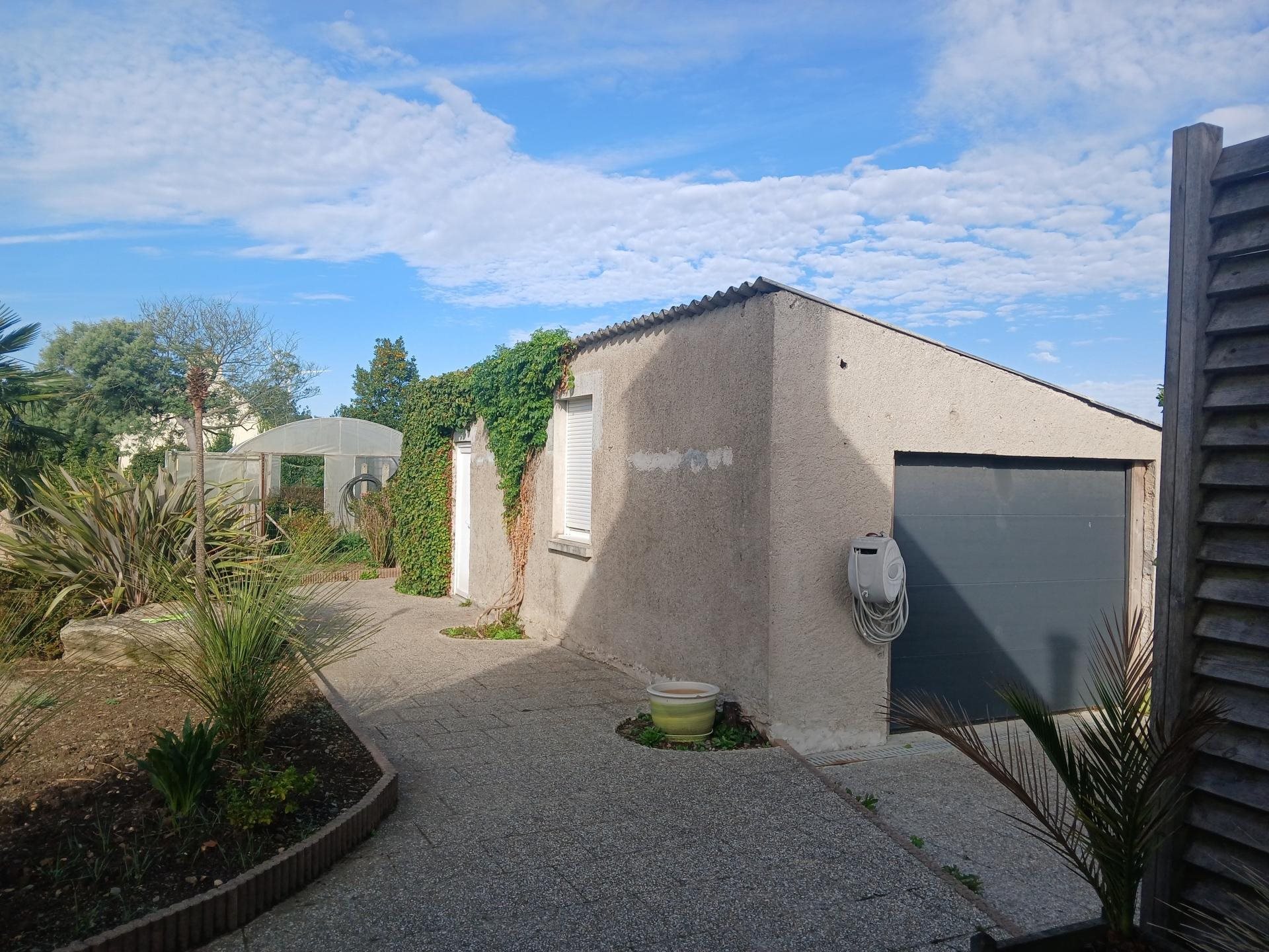 Maison à vendre, 90m², Plounévez-Moëdec