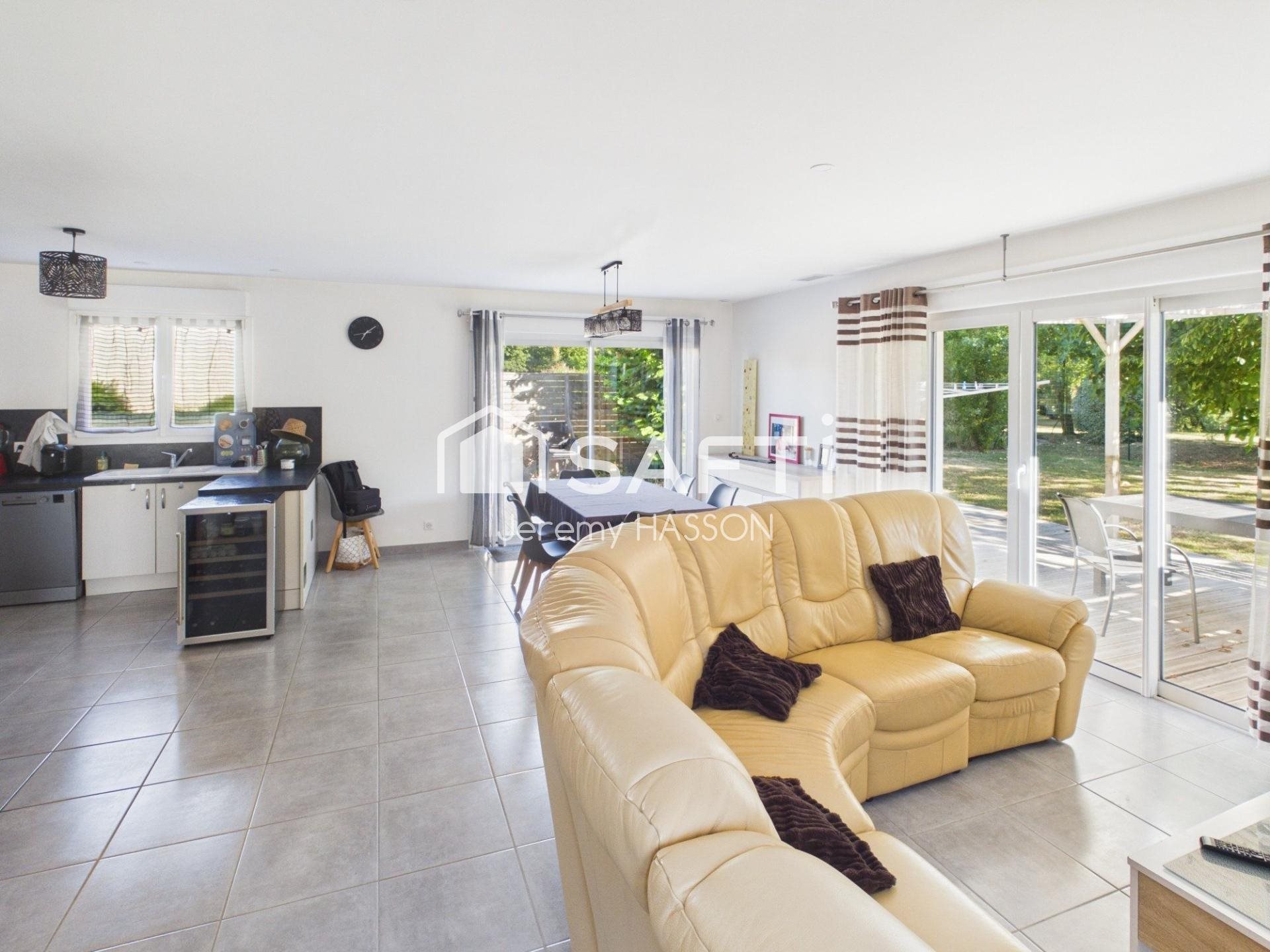 Maison à vendre, 106m², Corme-Royal