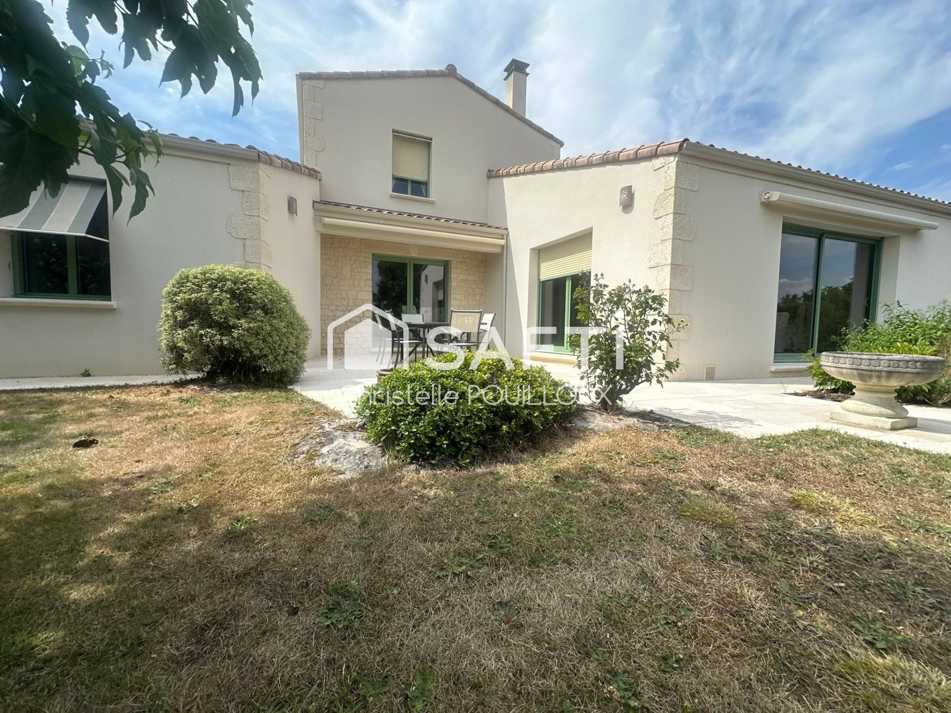 Maison à vendre, 250m², Benet