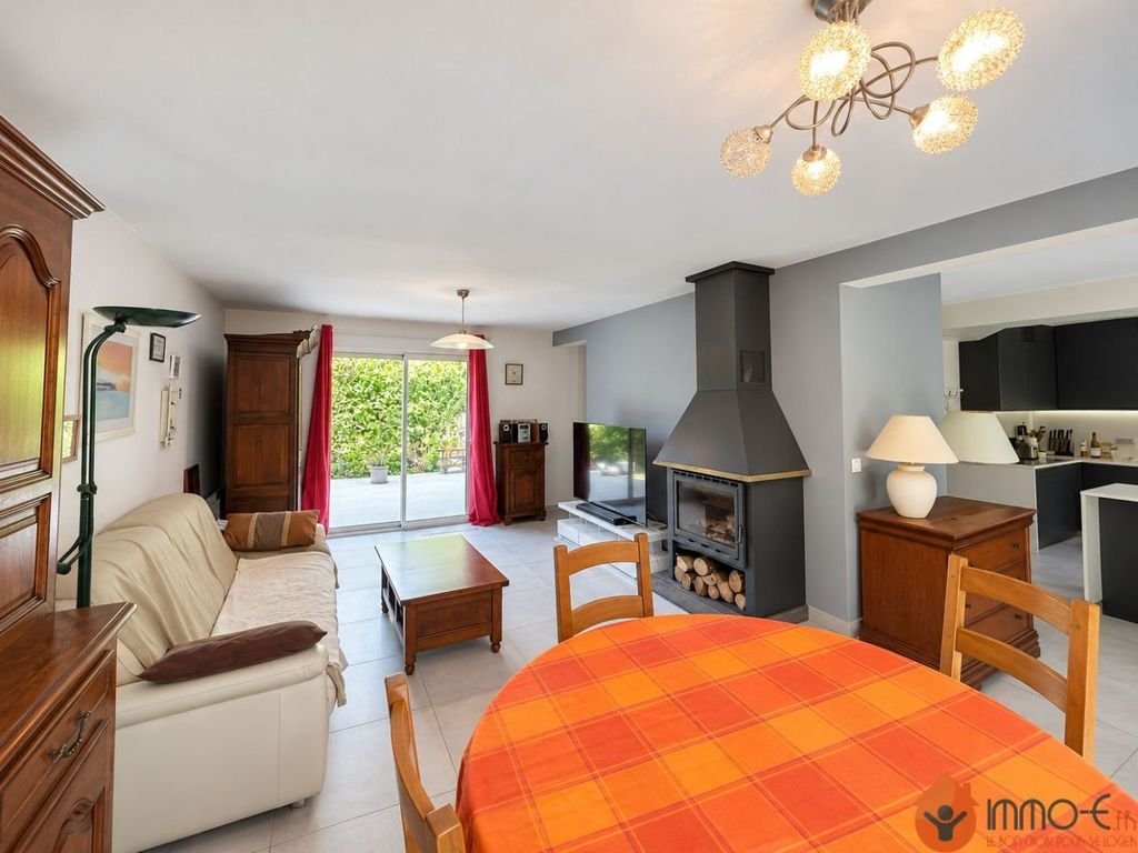 Maison à vendre, 140m², Condé-Sainte-Libiaire