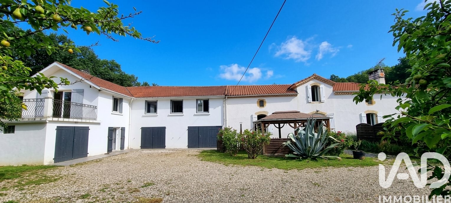 Maison à vendre, 350m², Vic-en-Bigorre