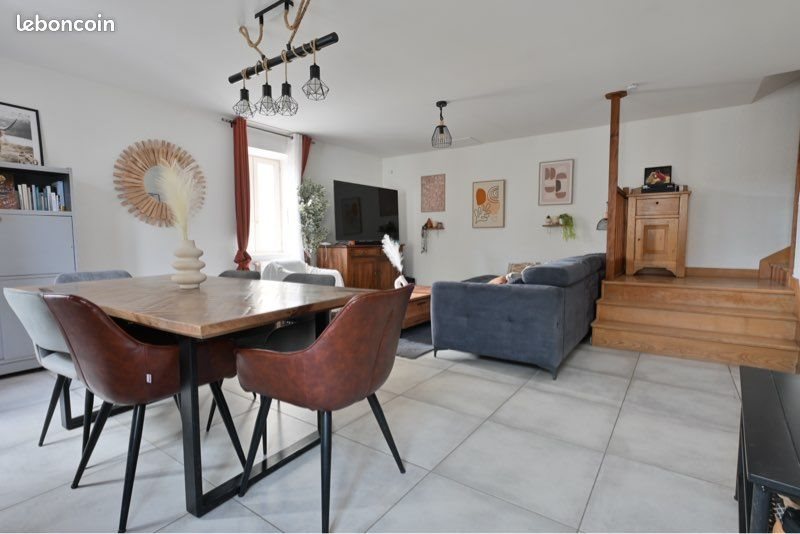 Maison à vendre, 99m², Sardon