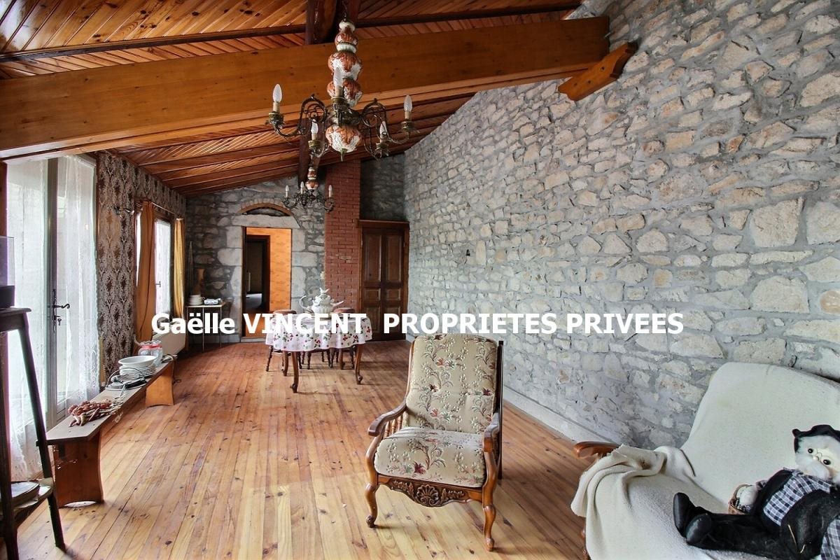 Maison à vendre, 134m², Pélussin