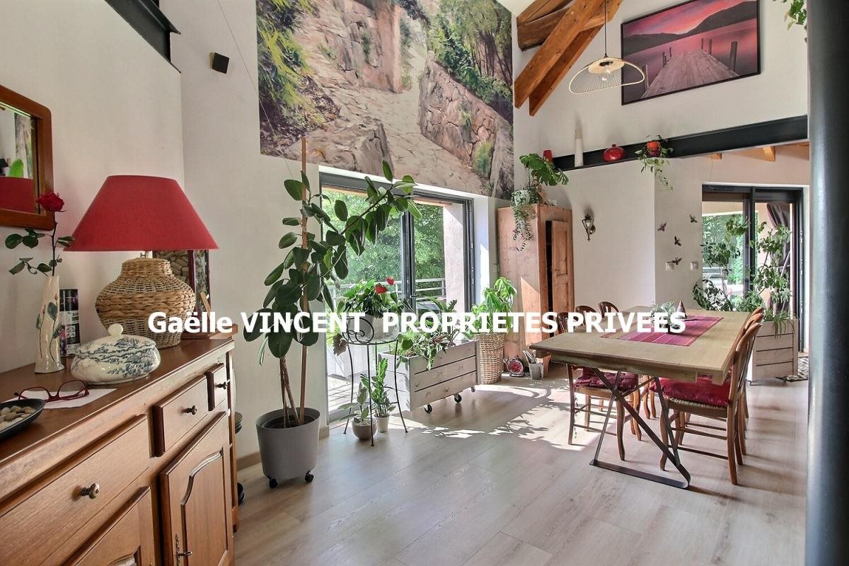 Maison à vendre, 327m², Saint-Julien-Molin-Molette