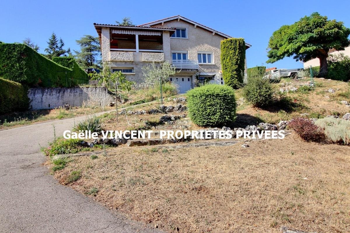 Maison à vendre, 121m², Bourg-Argental