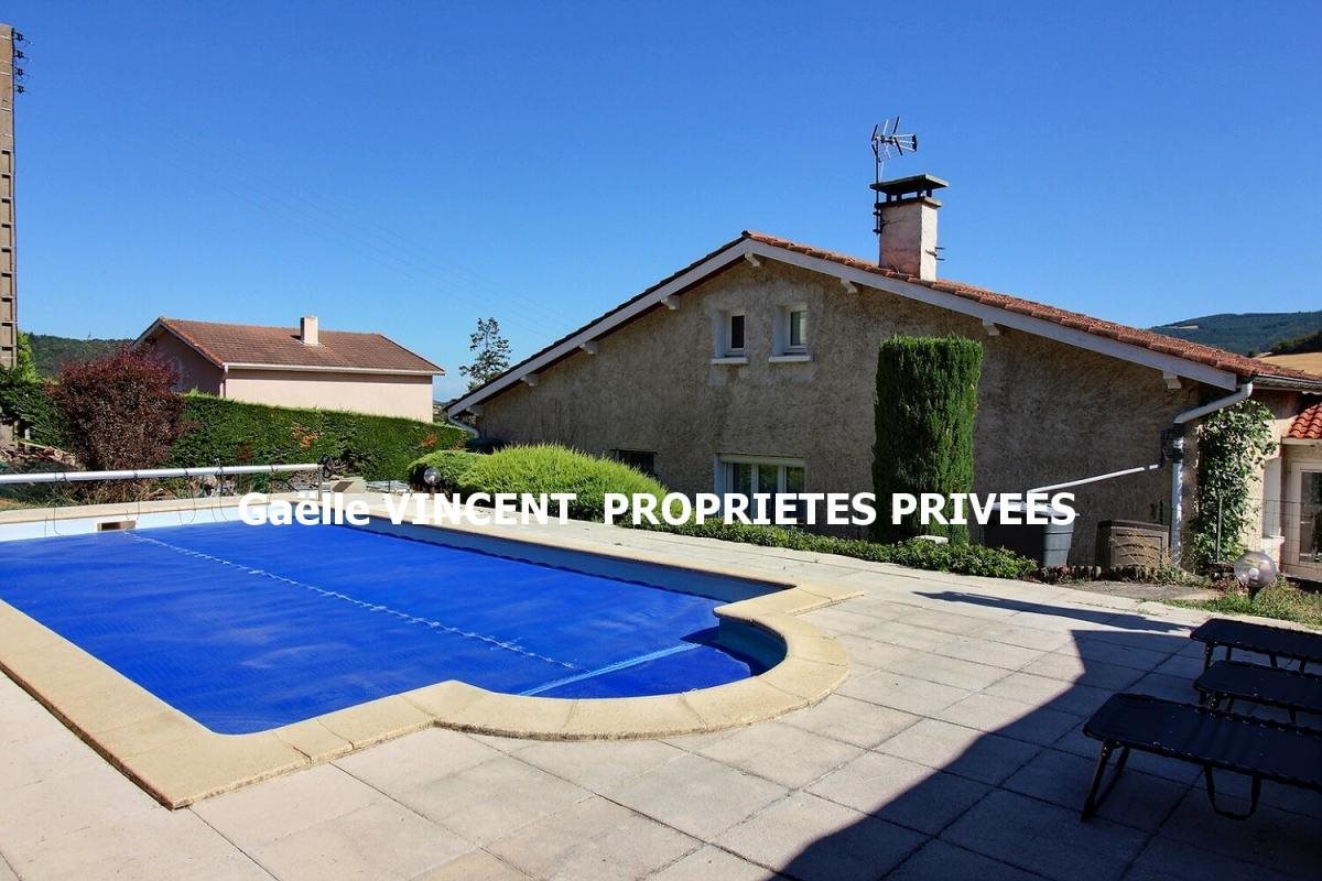 Maison à vendre, 121m², Bourg-Argental