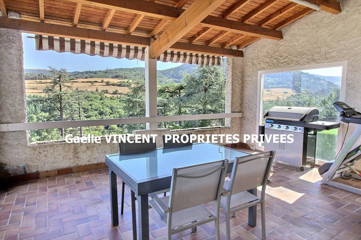 Maison à vendre, 121m², Bourg-Argental
