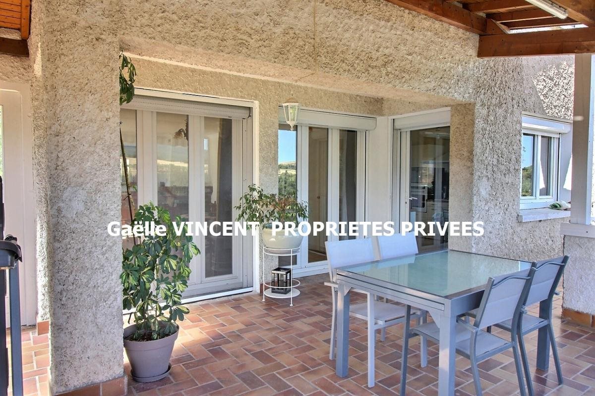 Maison à vendre, 121m², Bourg-Argental
