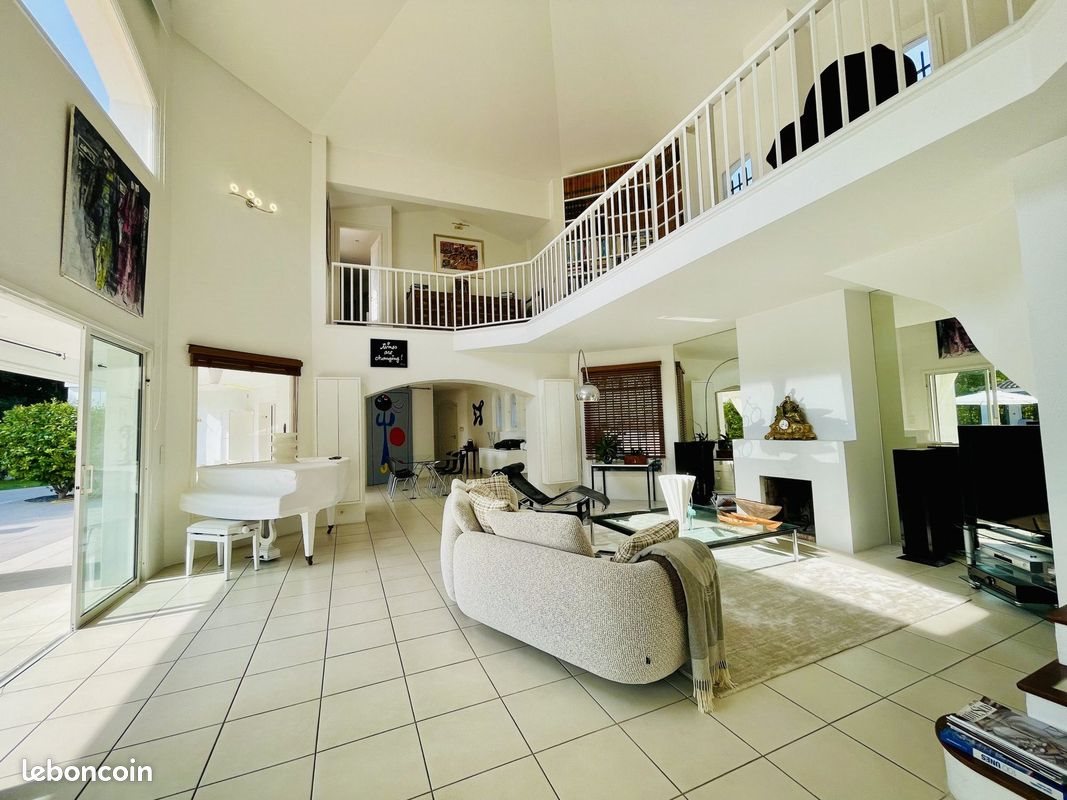 Maison à vendre, 250m², Mougins