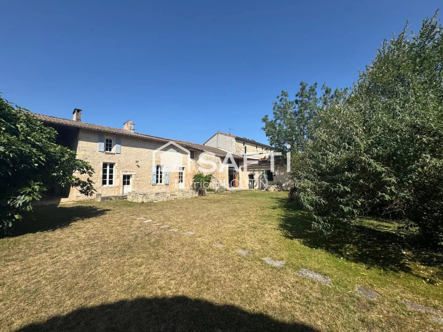 Maison à vendre, 256m², La Crèche