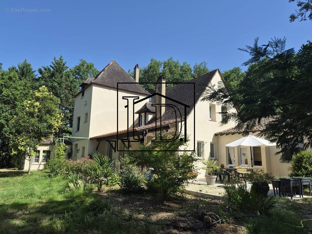 Maison à vendre, 254m², Pomport
