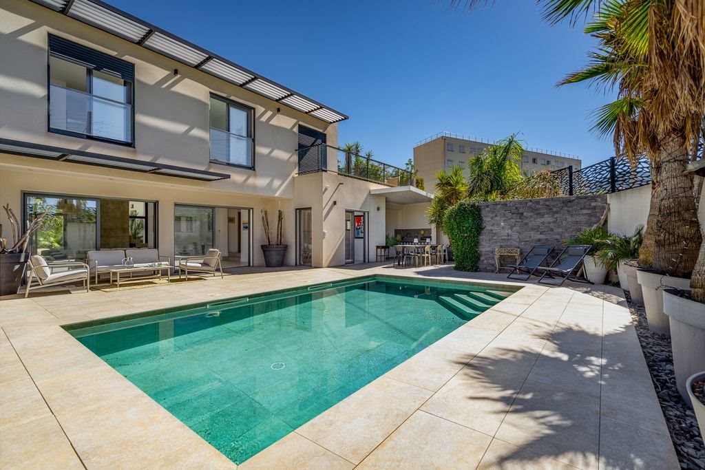 Maison à louer, 230m², Marseille 8ème