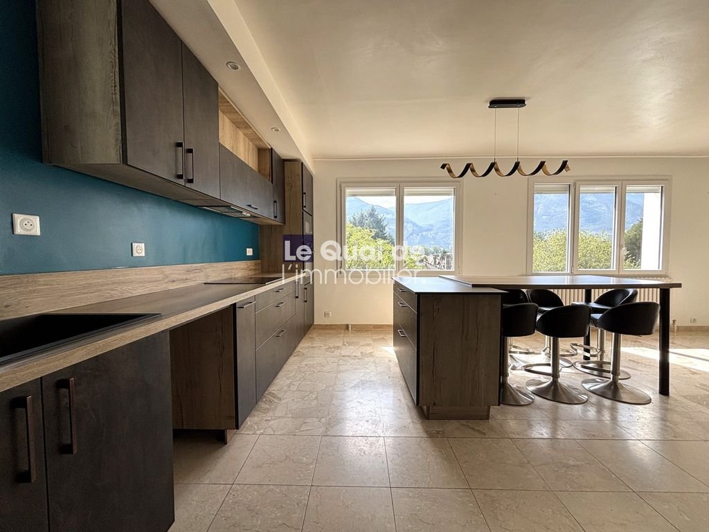 Maison à vendre, 220m², Saint-Egrève