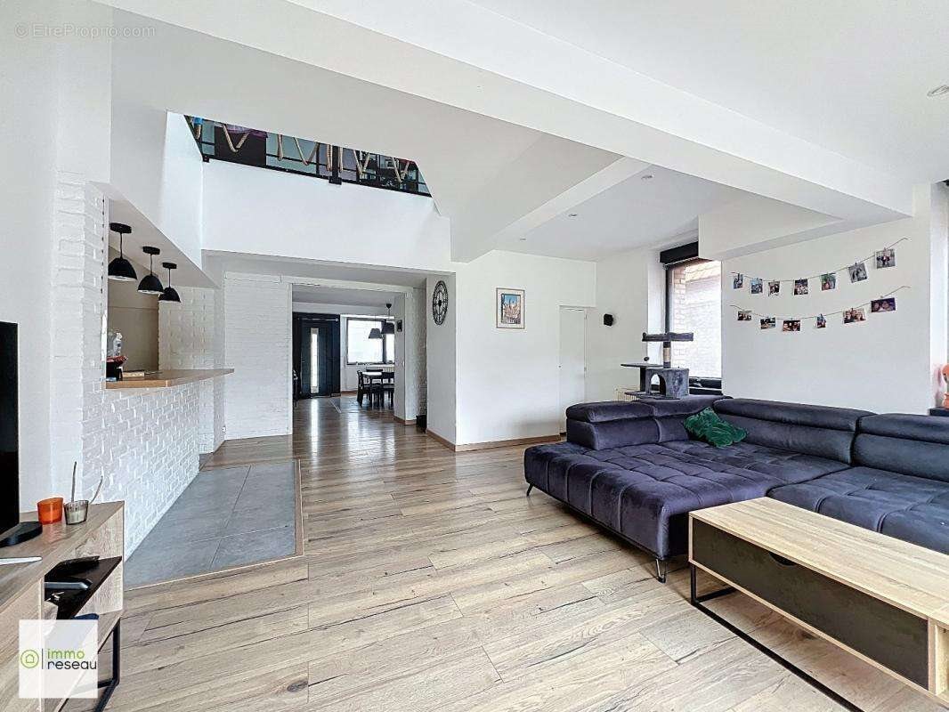 Maison à vendre, 166m², Roost-Warendin
