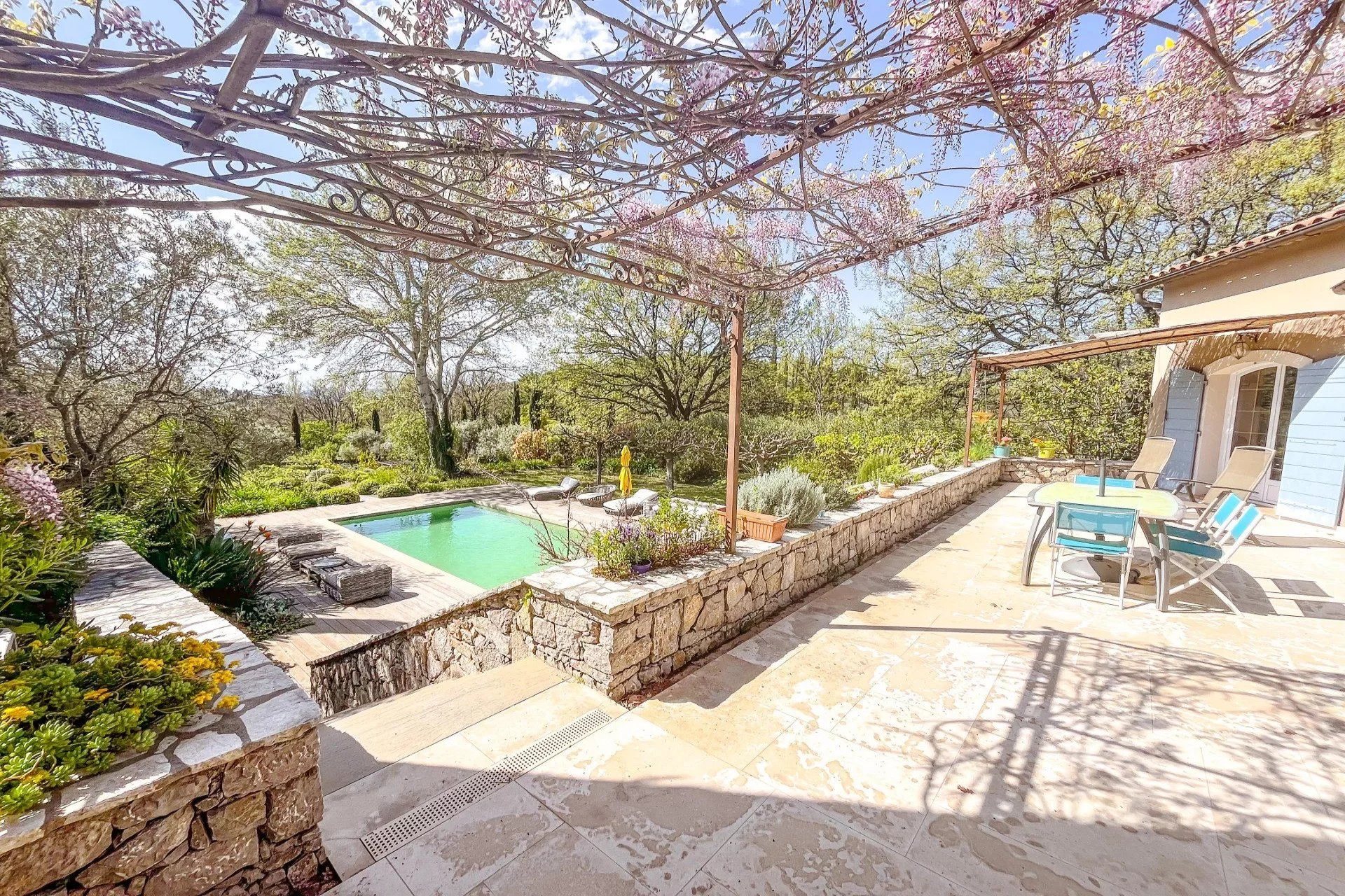 Maison à vendre, 250m², Châteauneuf-Grasse