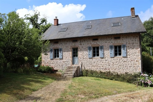Maison 6 pièces 130 m² · à Saint-Léger-sous-Beuvray · 130 m² · 397 000 €