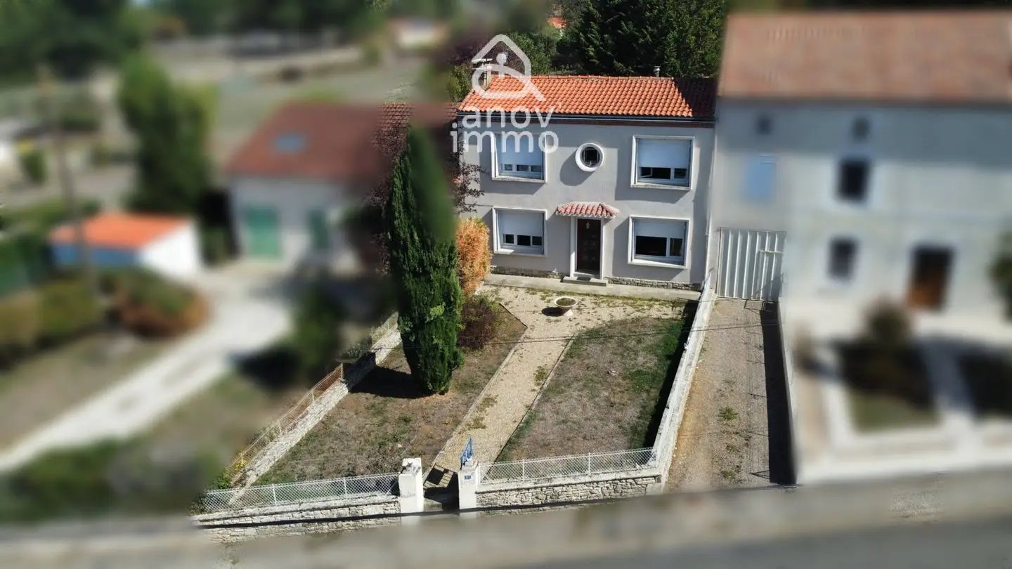 Maison à vendre, 118m², Pleuville