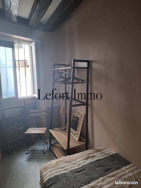 Appartement à louer, 10m², Versailles