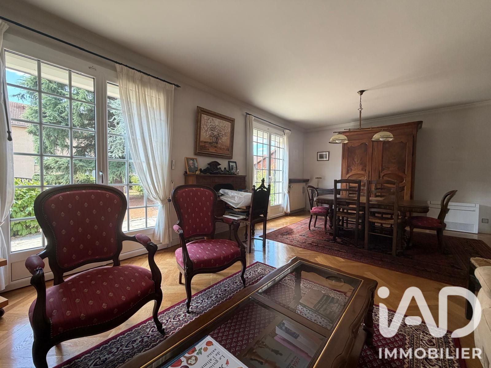 Maison à vendre, 154m², Pouilly-sous-Charlieu