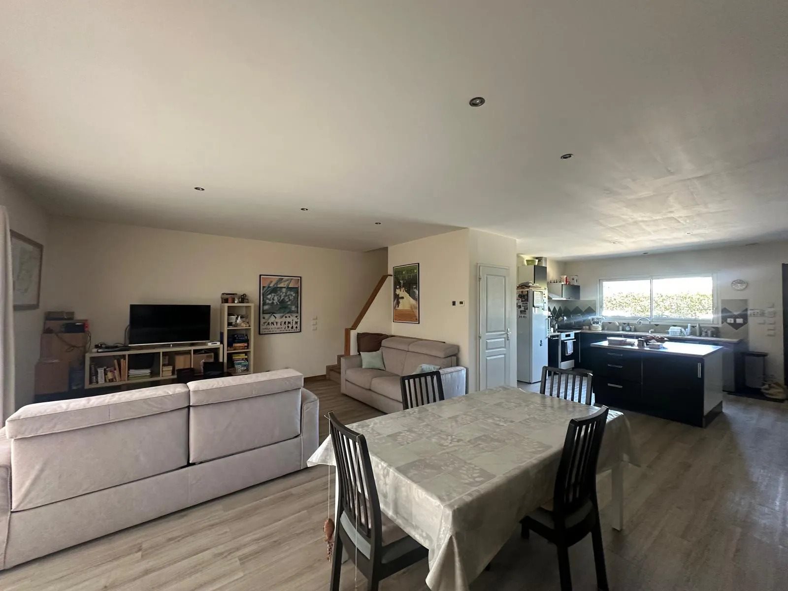 Maison à louer, 121m², Rions
