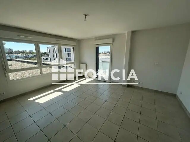 Appartement à louer, 65m², Loos