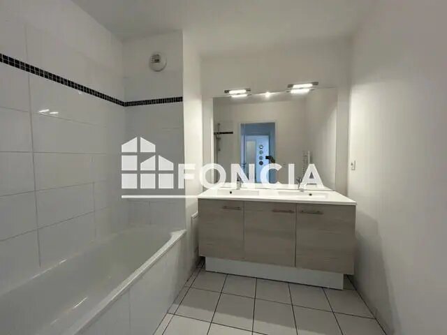 Appartement à louer, 64m², Pérenchies